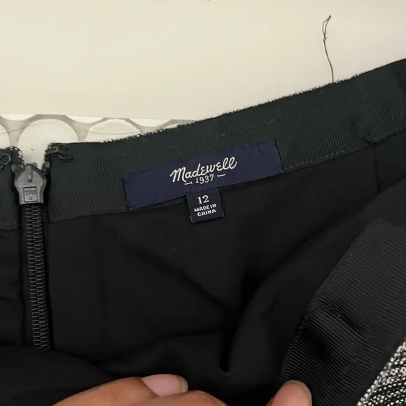 Madewell Gray Textured Pleated Skirt - Classic Women's Skirt - Picture 5 of 8